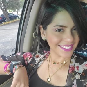 Meet your Posher, Paola